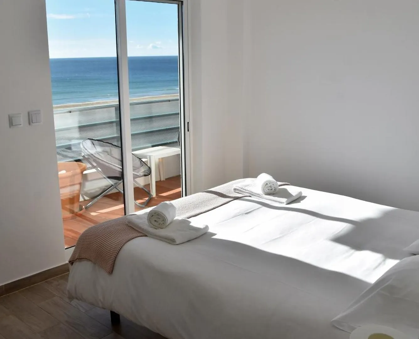 Apartment Over The Beach Monte Gordo